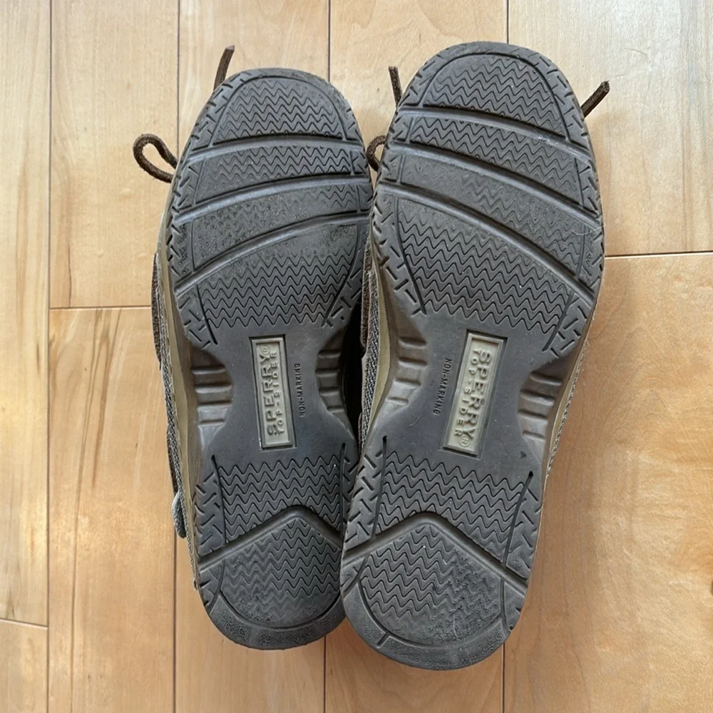 Sperry boat shoe